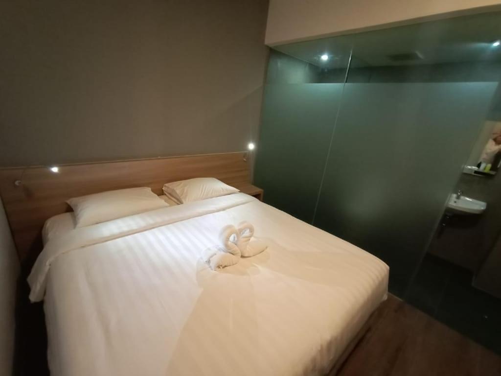 Hotel Marina Airport Semarang Esterno foto